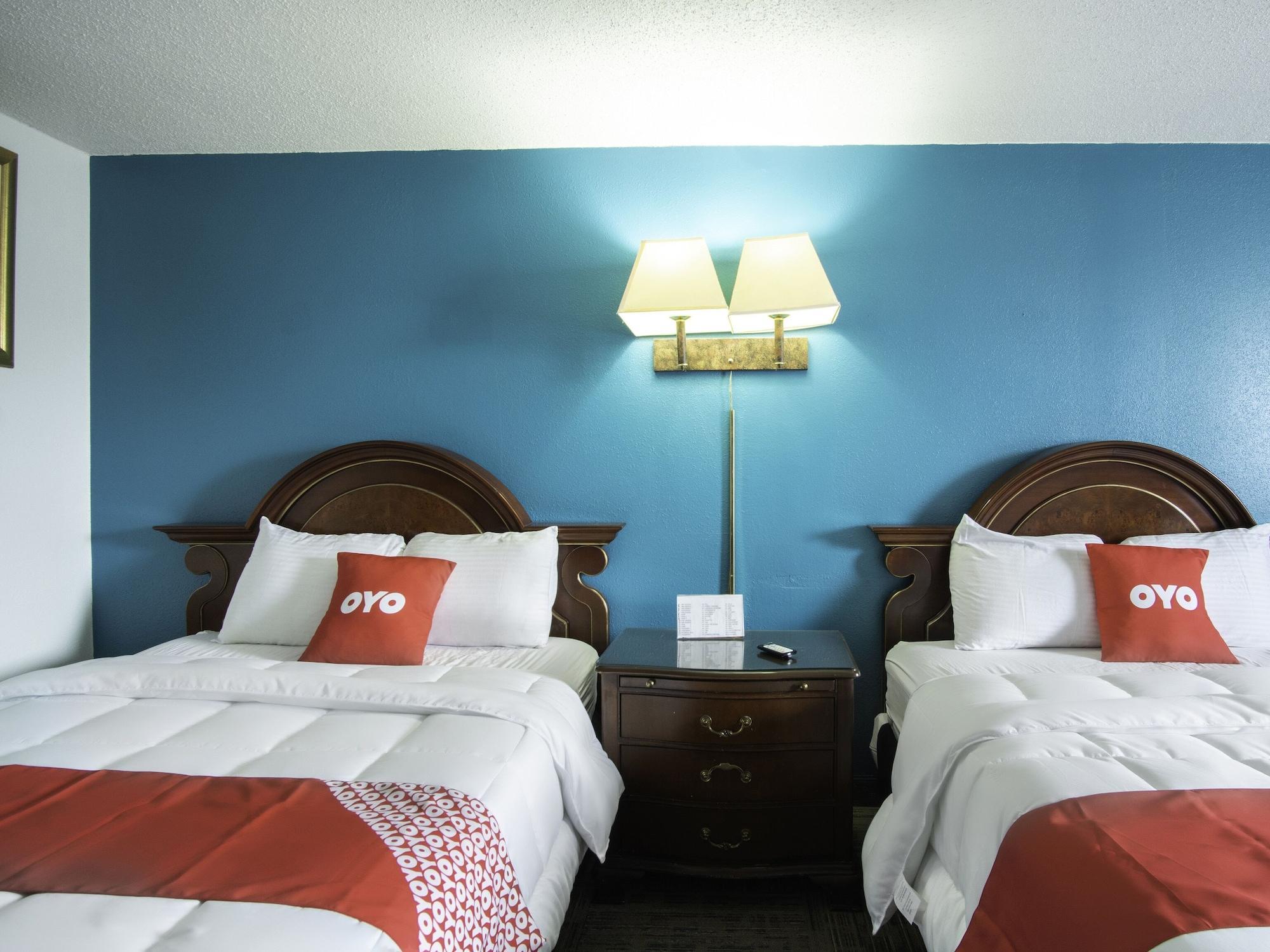 Oyo Hotel Hutchinson West 4Th Ave Ngoại thất bức ảnh