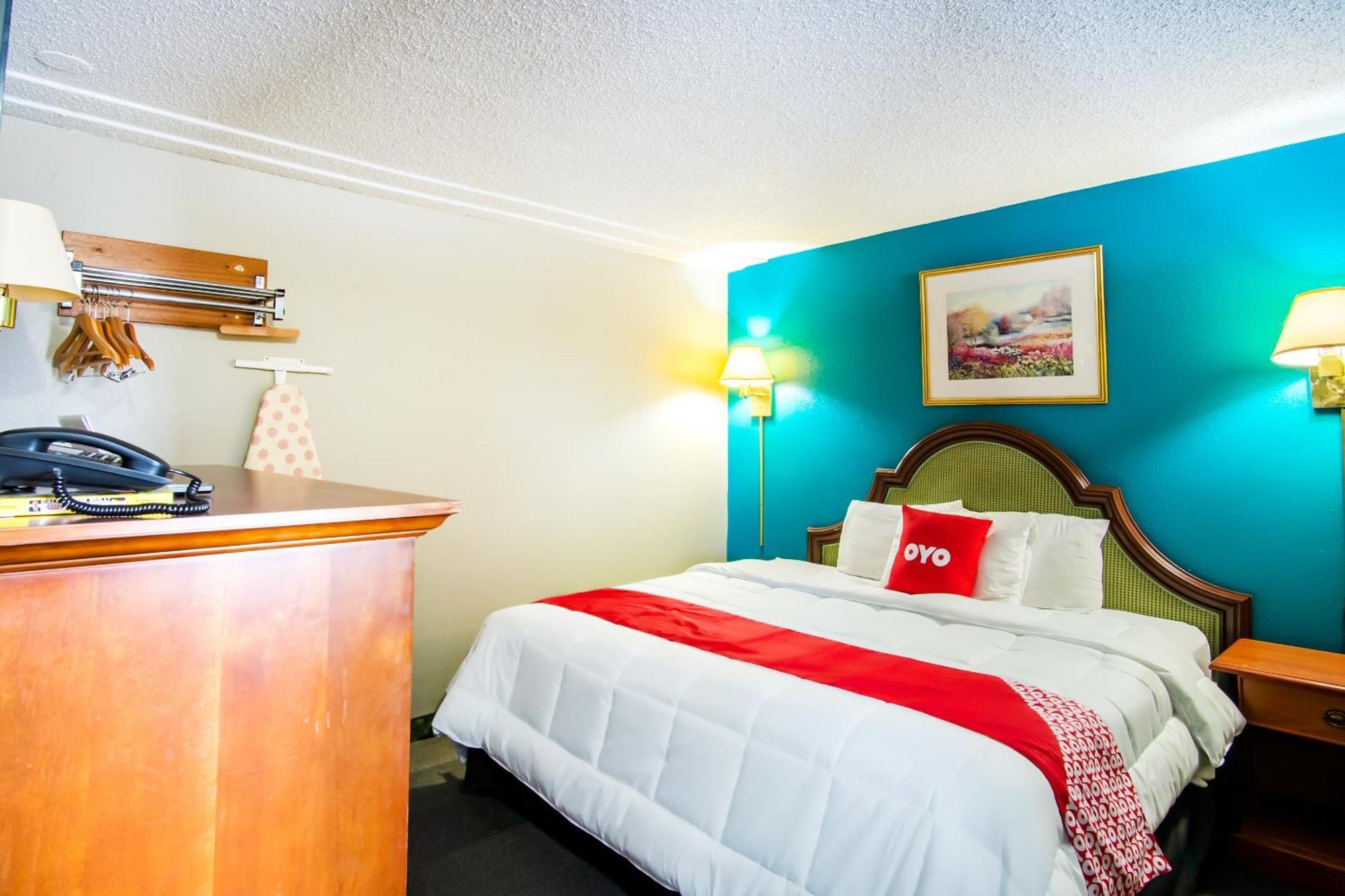 Oyo Hotel Hutchinson West 4Th Ave Ngoại thất bức ảnh