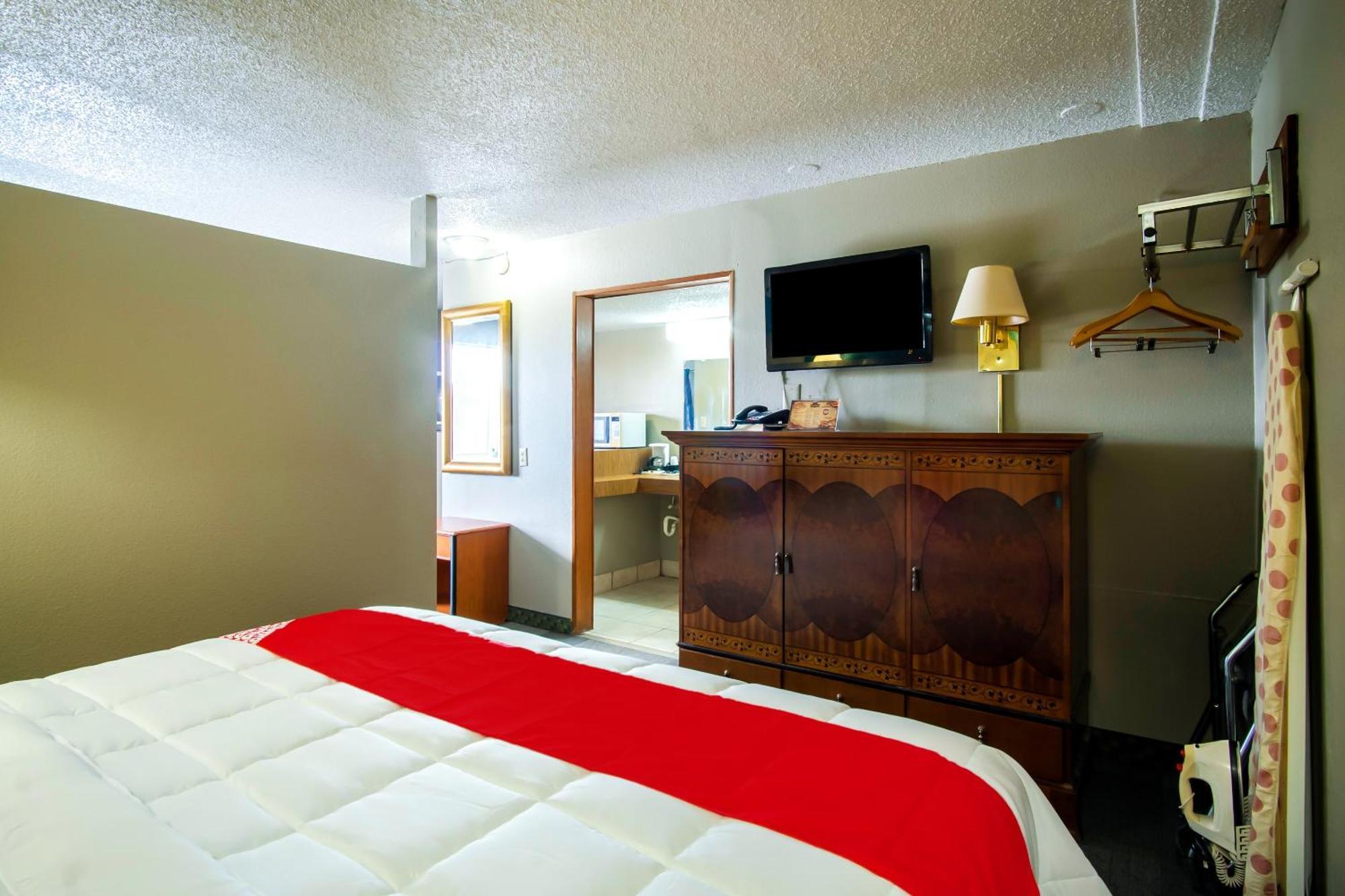 Oyo Hotel Hutchinson West 4Th Ave Ngoại thất bức ảnh