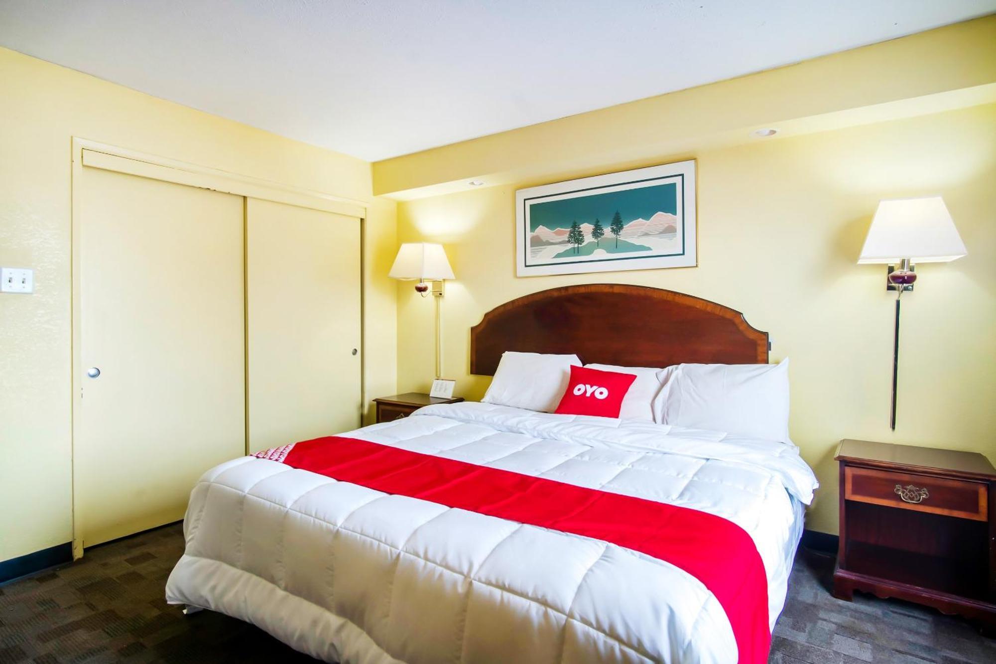 Oyo Hotel Hutchinson West 4Th Ave Ngoại thất bức ảnh