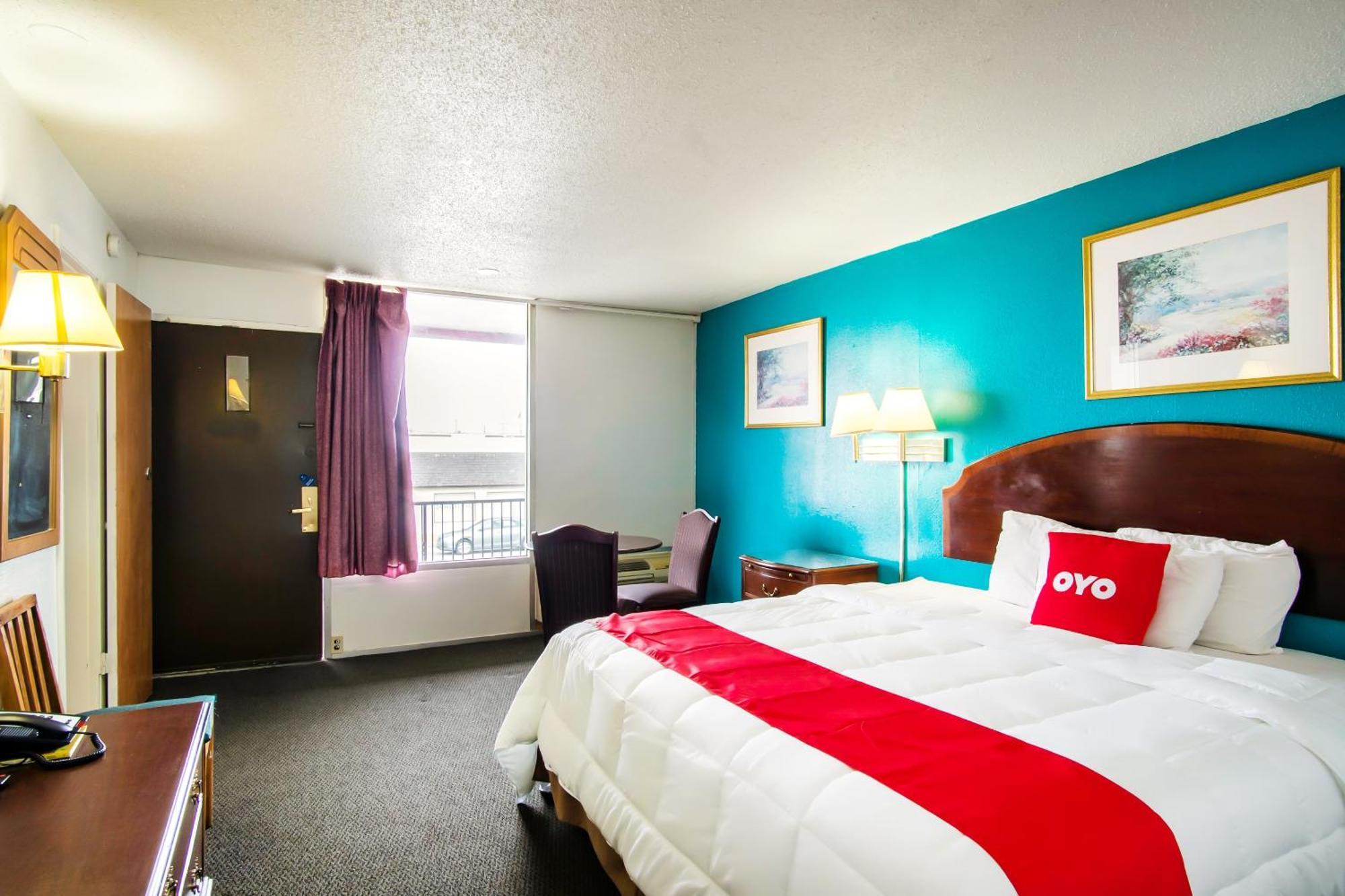 Oyo Hotel Hutchinson West 4Th Ave Ngoại thất bức ảnh