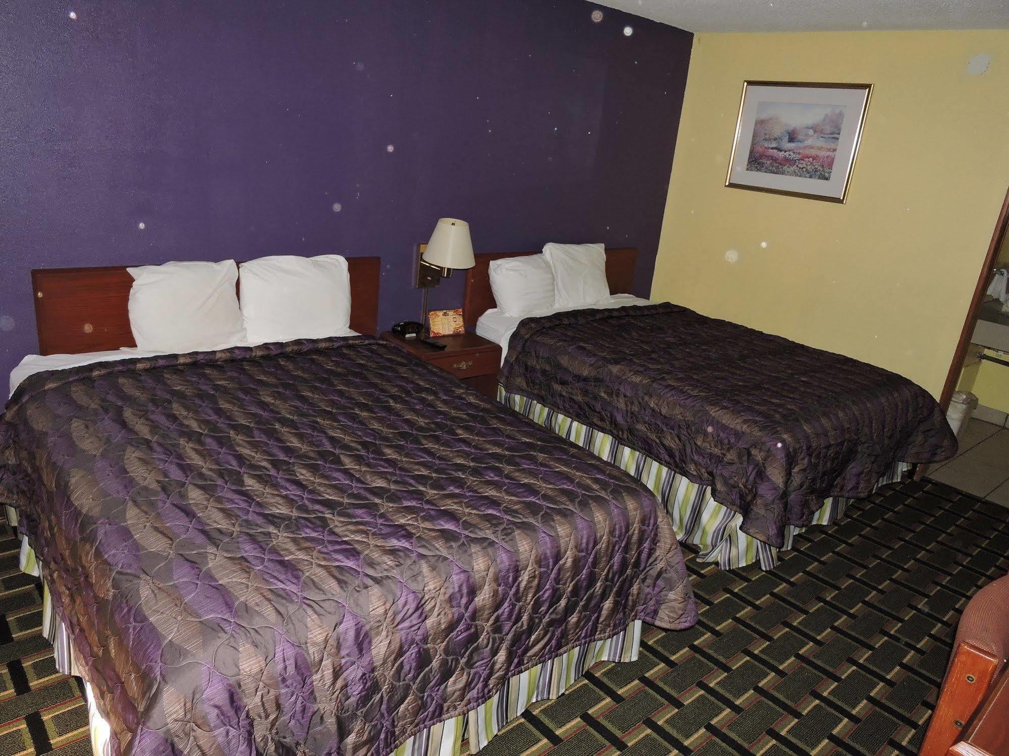 Oyo Hotel Hutchinson West 4Th Ave Ngoại thất bức ảnh