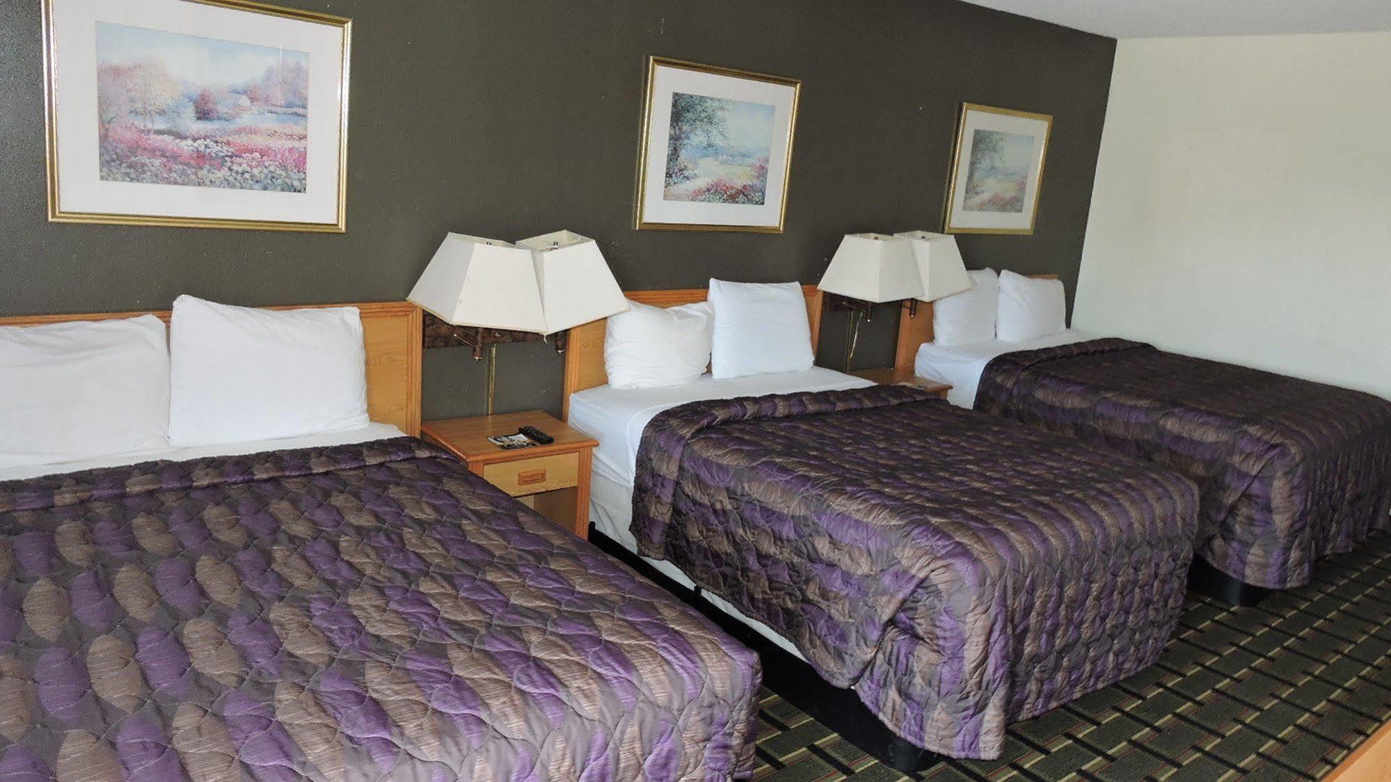 Oyo Hotel Hutchinson West 4Th Ave Ngoại thất bức ảnh